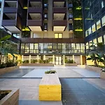 Aurealiving - Sage Luxury Apt With Air Conditioning, Fast Wifi And Free Gym
