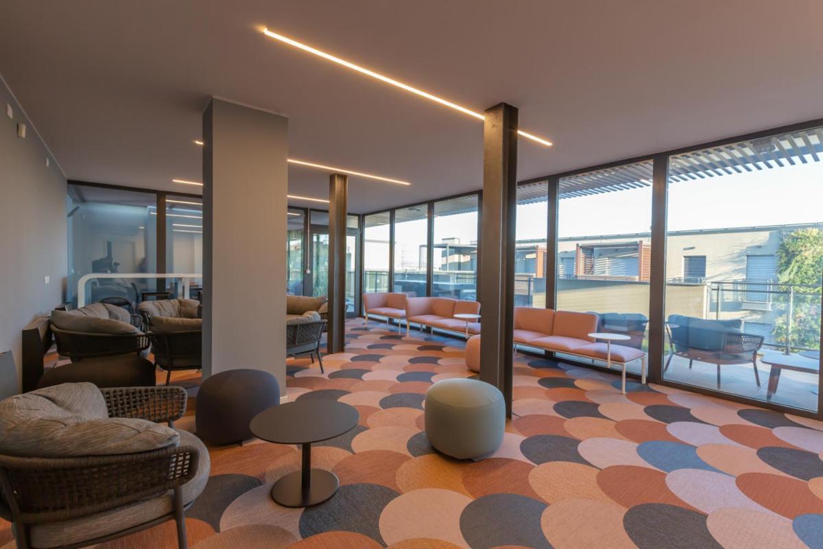Aurealiving - Sage Luxury With Air Conditioning, Fast Wifi And Free Gym *