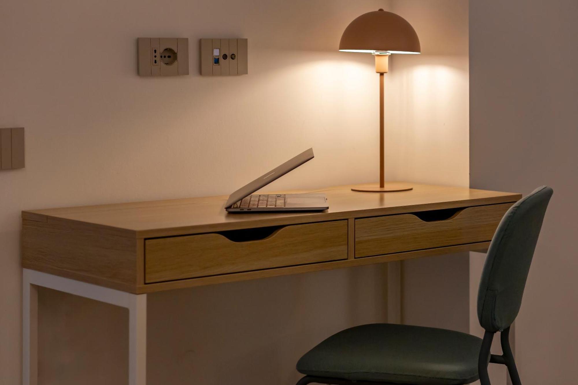 Aurealiving - Sage Luxury With Air Conditioning, Fast Wifi And Free Gym Apartment *